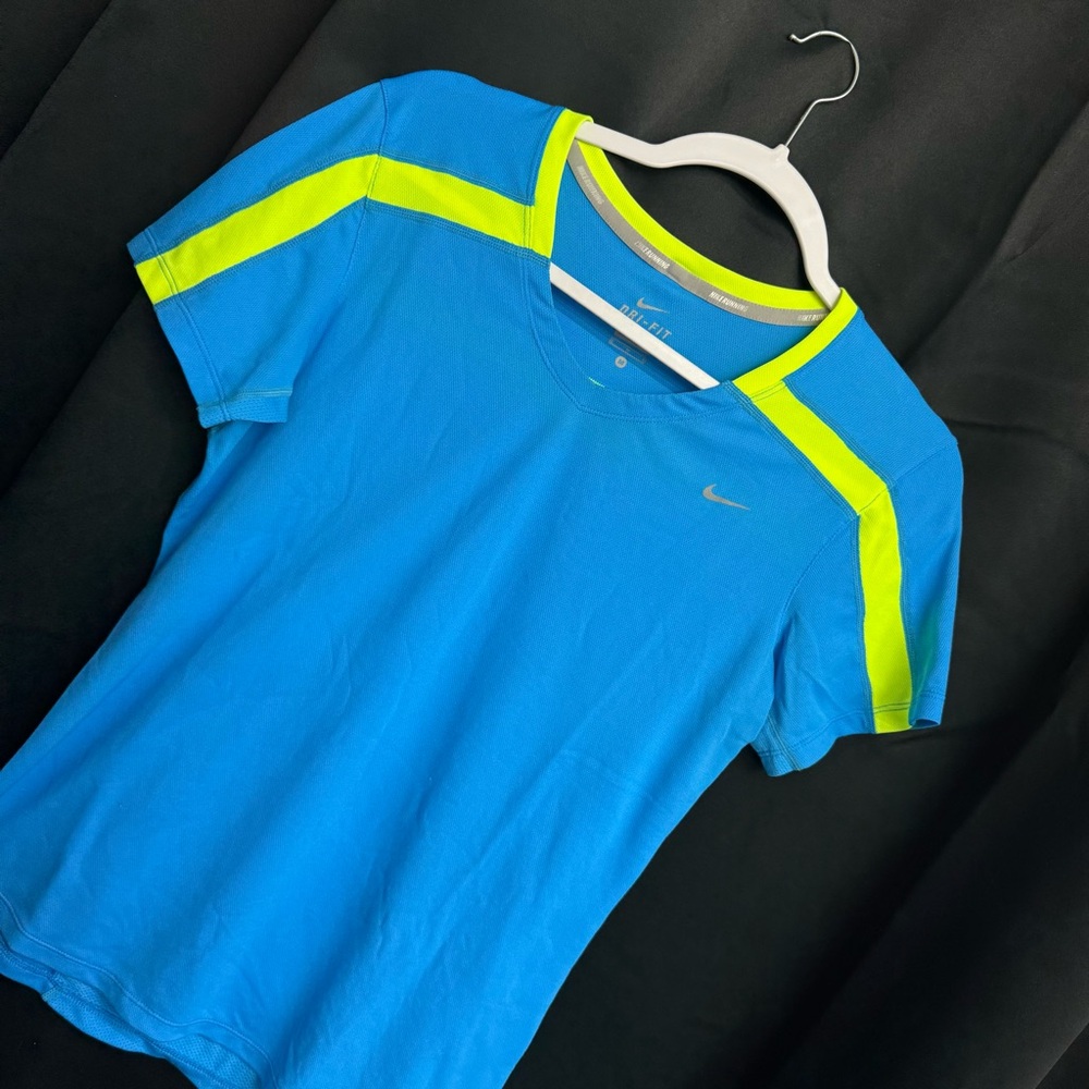 Nike Medium Top